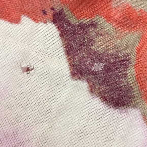 Simply Vera Wang wrap top blouse print - Picture 7 of 7